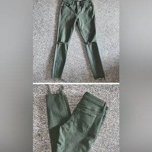 Universal Thread army green jeans 6/28R​